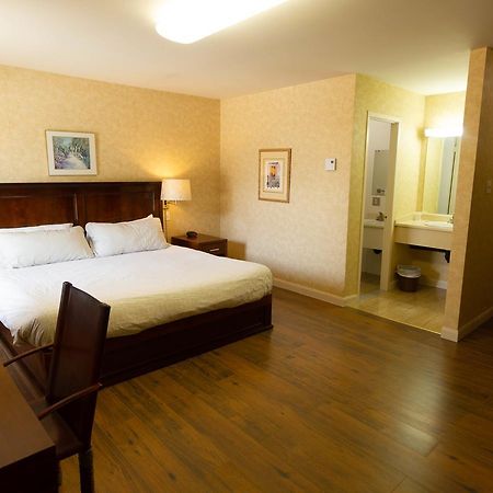 Auberge La Rocaille Shawinigan Buitenkant foto