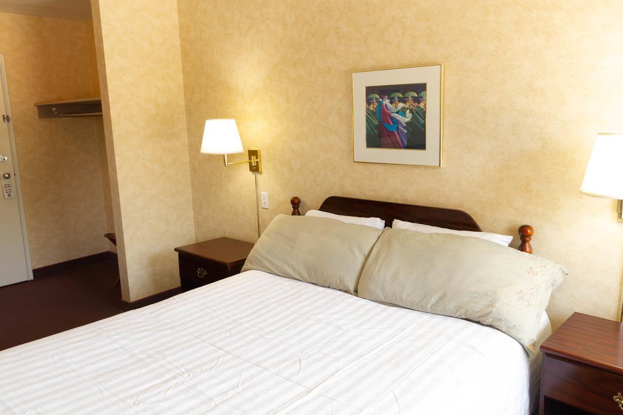 Auberge La Rocaille Shawinigan Buitenkant foto
