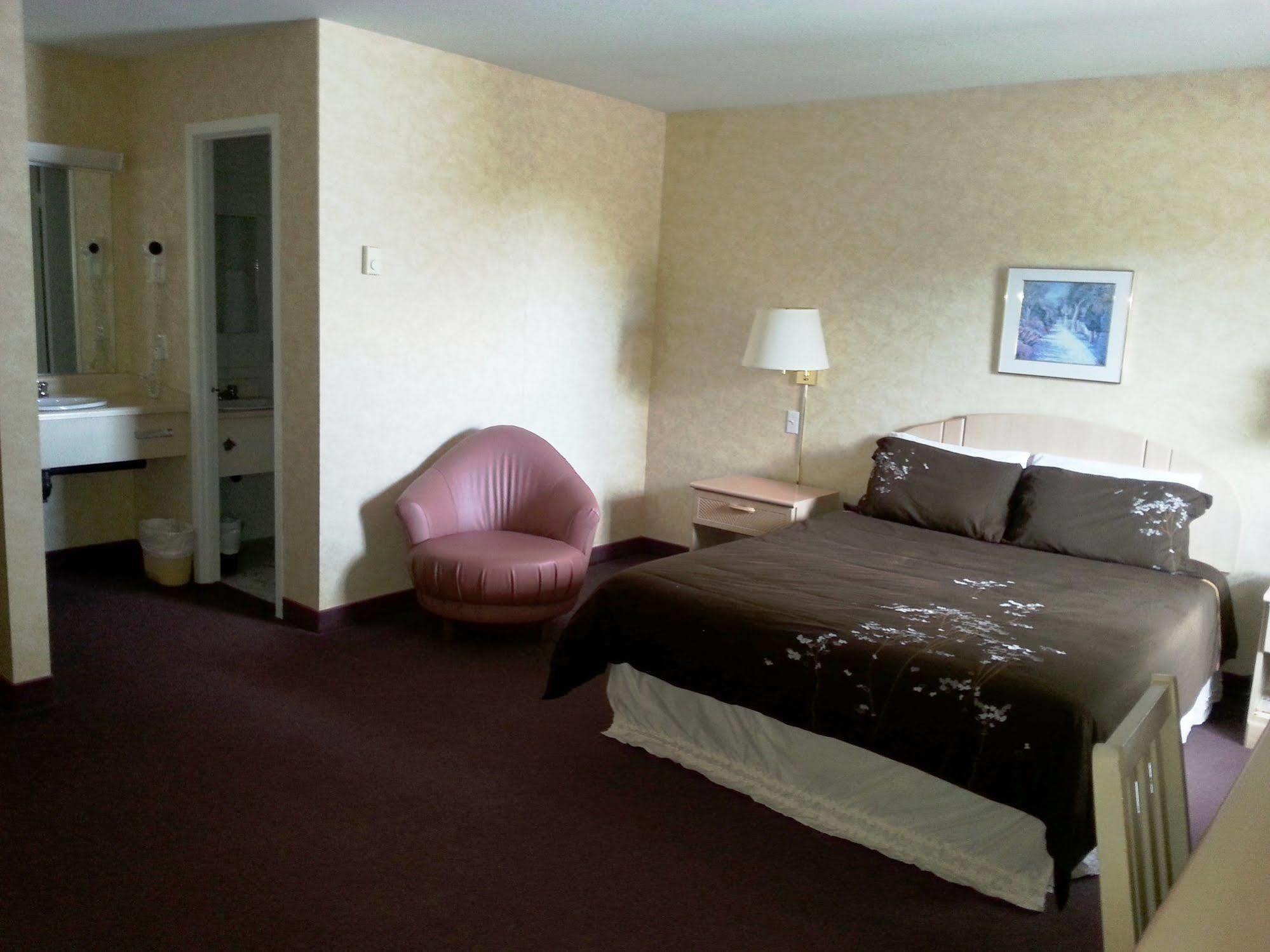 Auberge La Rocaille Shawinigan Buitenkant foto