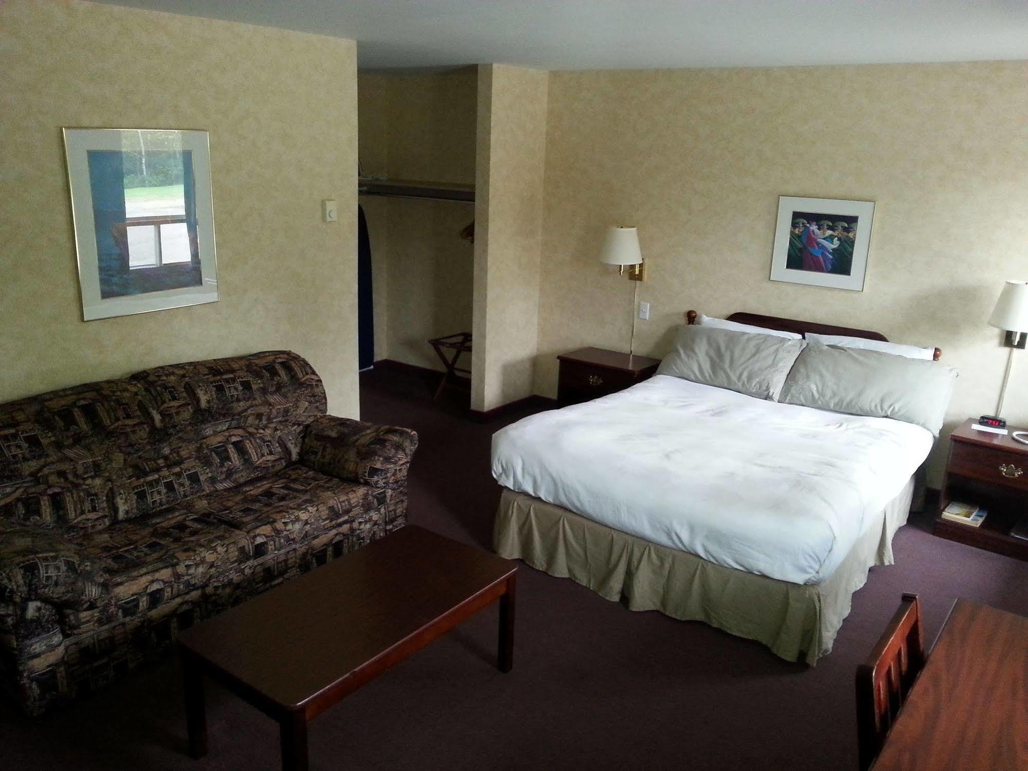 Auberge La Rocaille Shawinigan Buitenkant foto